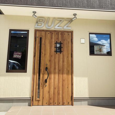 リピーター多数♪繰り返し通いたくなるBUZZの特徴をご紹介♪