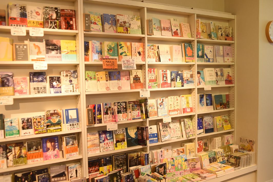 【習志野市】町に一軒の本屋さんを継ぎ、ブックカフェという新しい挑戦も「noma books」（書籍購入可能／新刊）