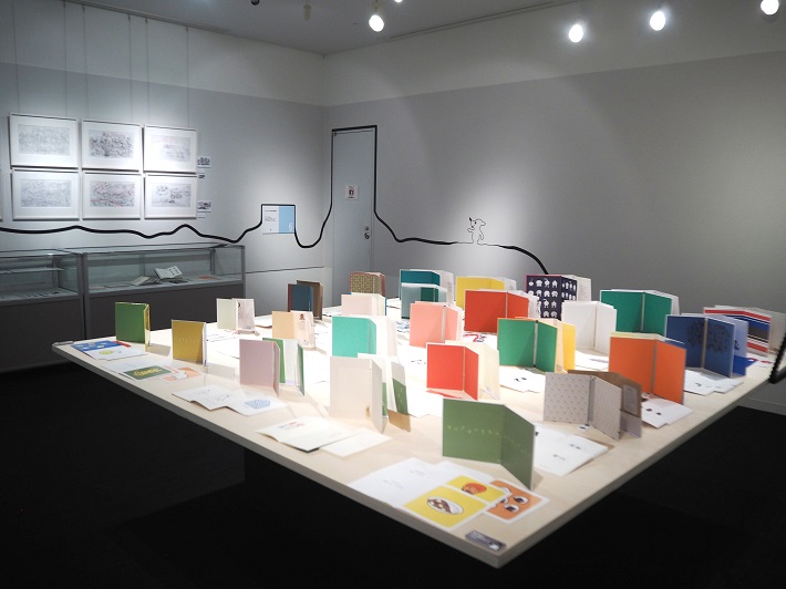 表紙カバーの展示