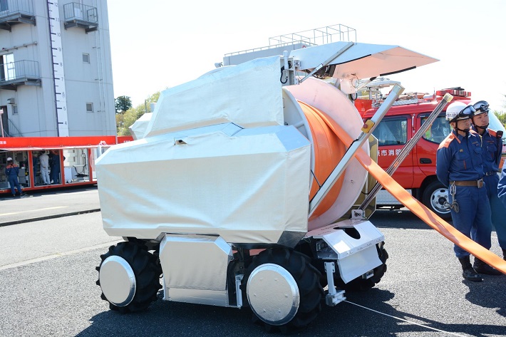 消防ロボットシステム「タフ・リーラ―」
