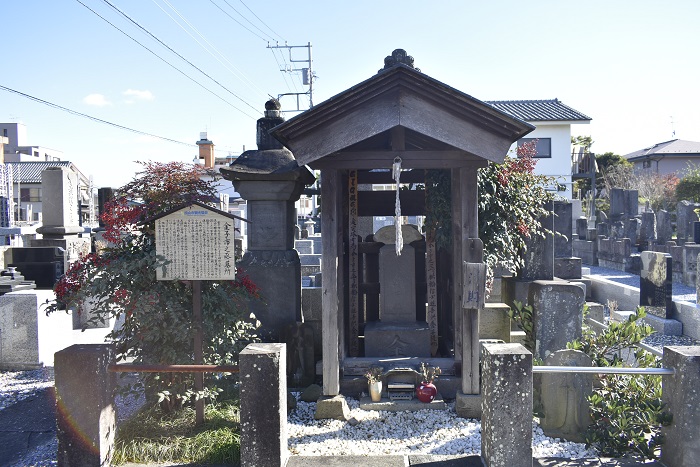 04