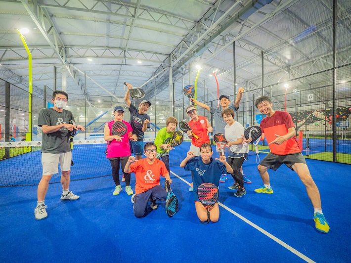 幅広い年齢層が楽しめるパデル