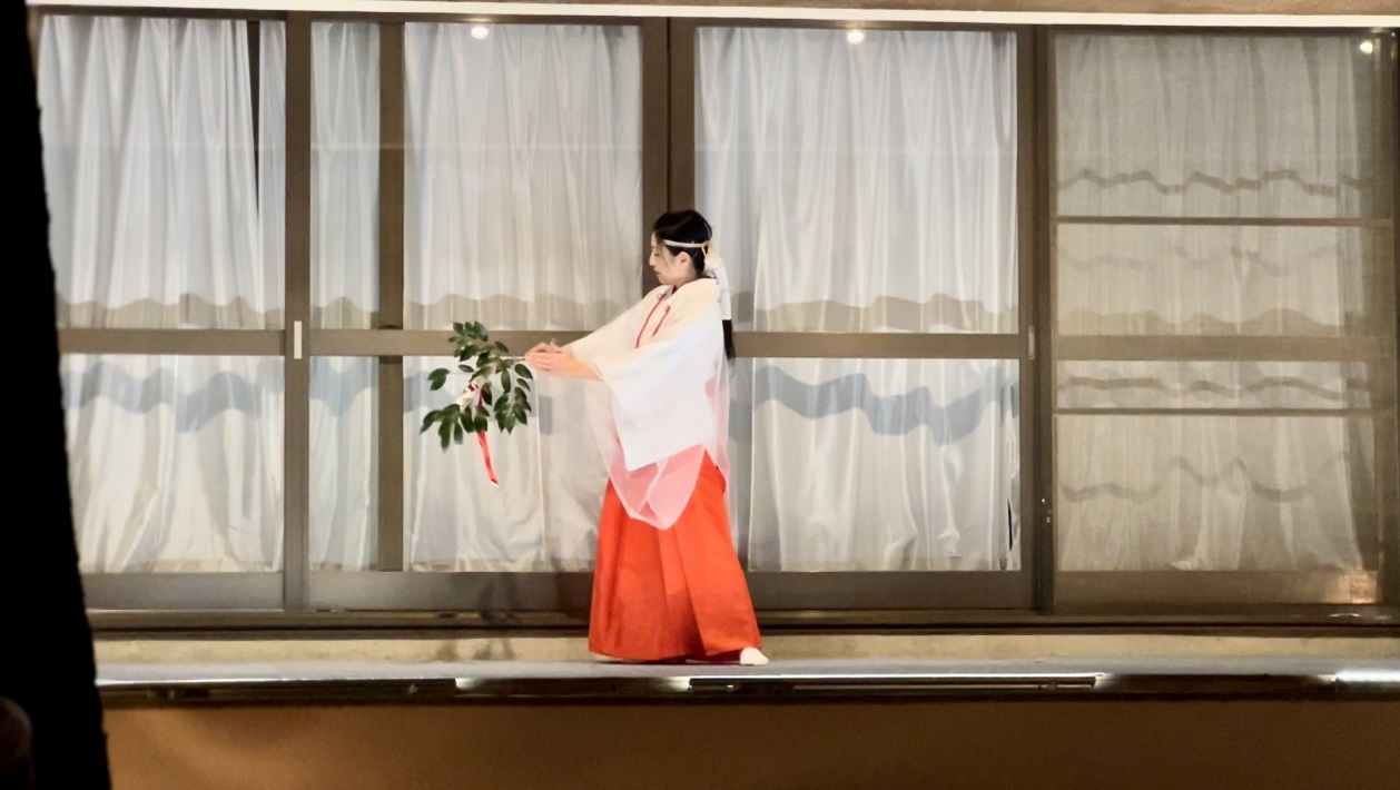 我孫子市香取神社の巫女舞のリハーサル