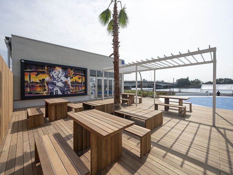 鳥居崎海浜公園のテラス席