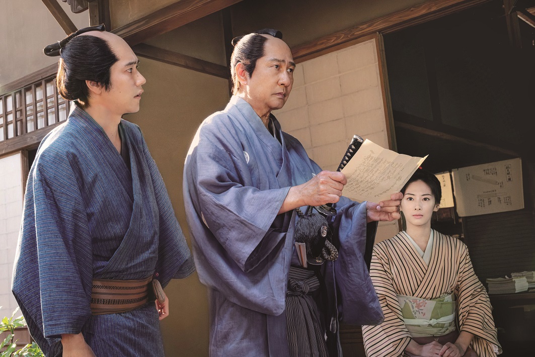 映画『大河への道』出演の中井貴一と松山ケンイチ、北川景子