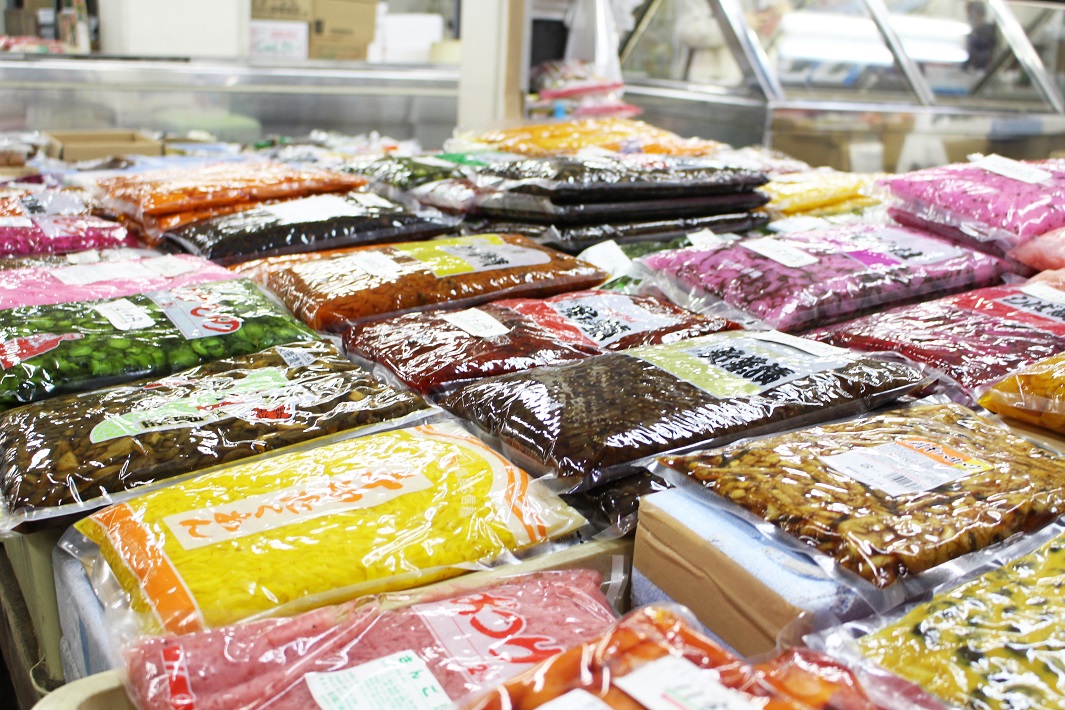 成田市場の関連食品棟の漬物