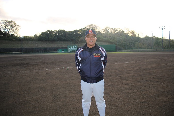 選手たちの練習を見るのが好きだという五島監督