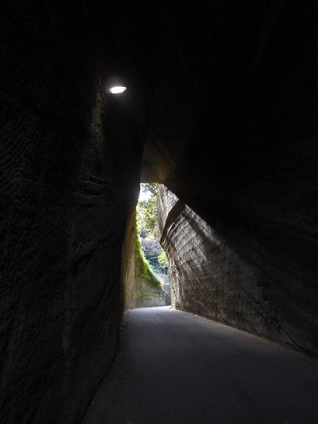 燈籠坂大師方面から
