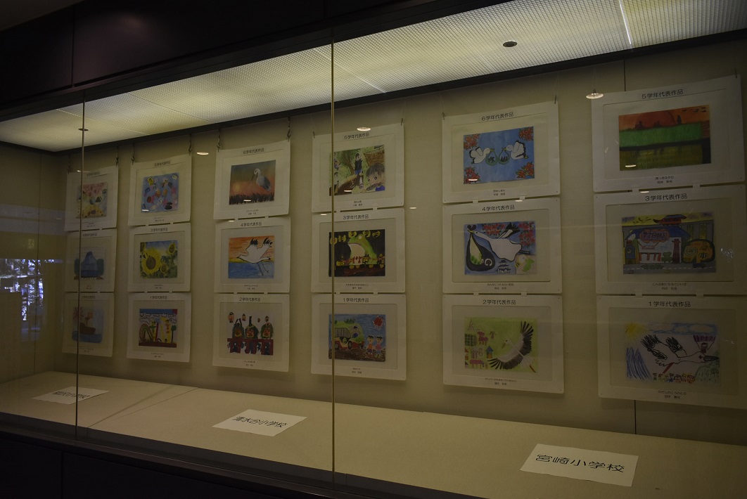1月に市役所で行われた作品展の様子