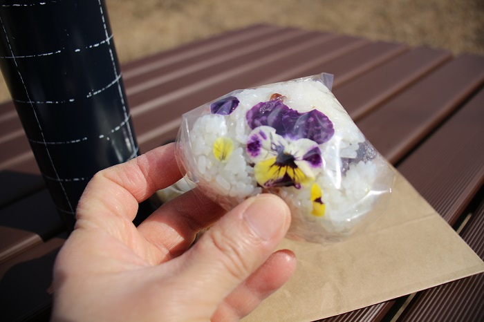 木更津市のおむすび専門店1分おむすびのお花