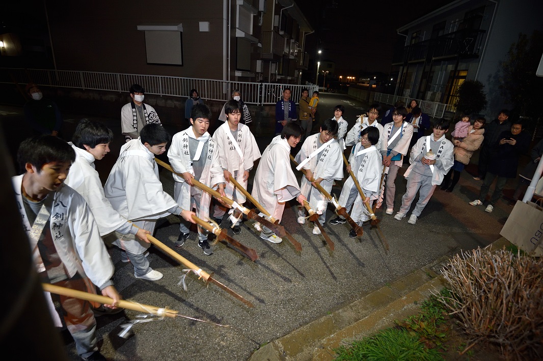 「八剱神社祭礼〝剣〞」（通称剣まつり）