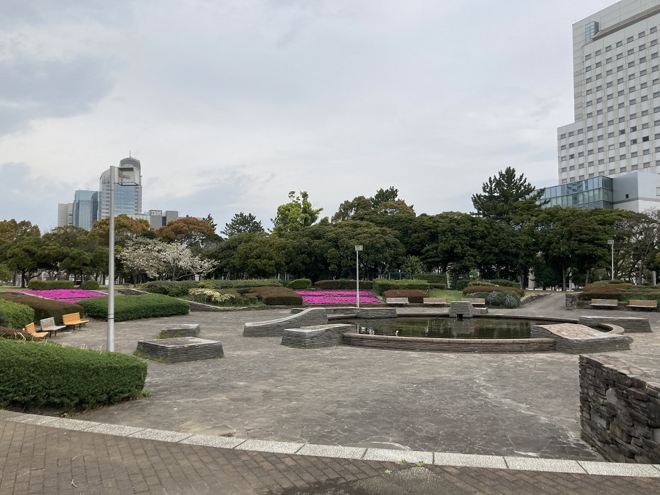 【公園レビュー】幕張海浜公園で思いっきり外遊び！広大な敷地で子連れピクニックやバーベキューを楽しもう