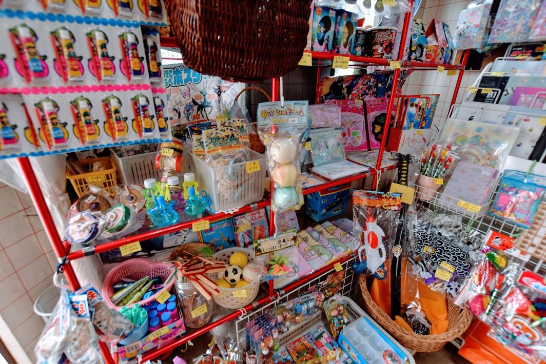 【習志野市】「駄菓子屋は原点」実籾駅近くで愛され続ける「キャンディポット」