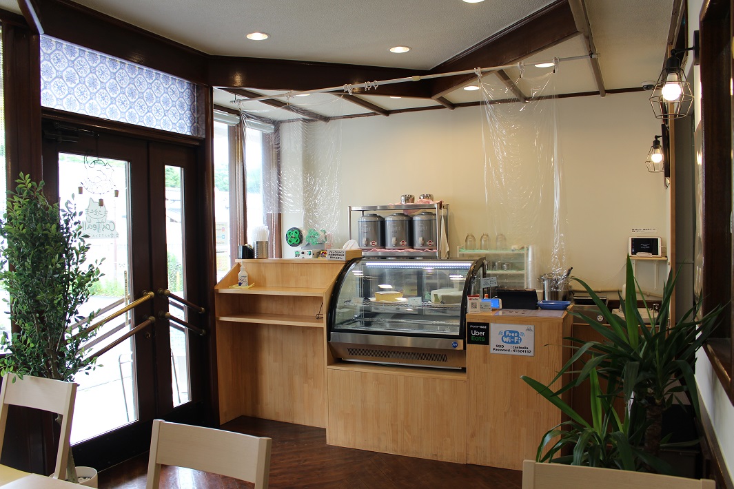 台湾カステラとお茶の専門店「CasTealla」の店内
