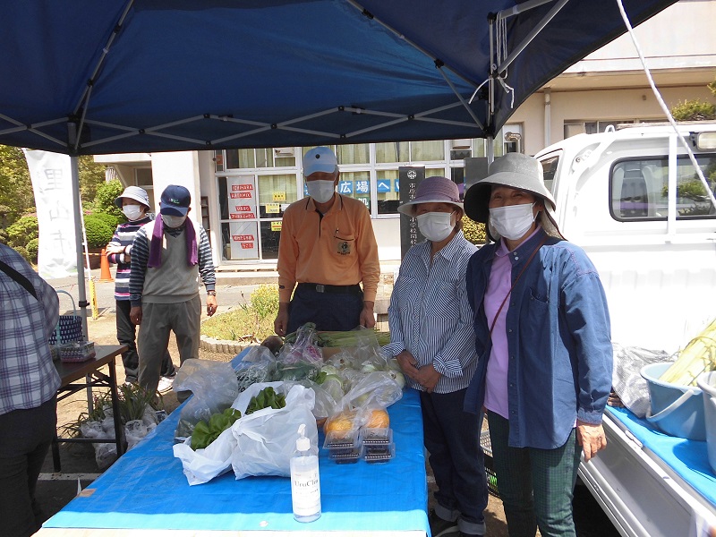 市原市「集い広場へいさん」で開催の、笑顔あふれるマルシェ「里山市」。自然一杯の会場で癒やしの体験！