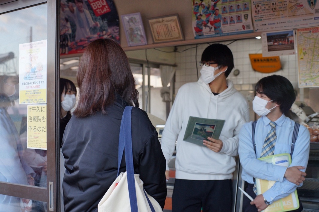 店主との会話から見えてくるものとは