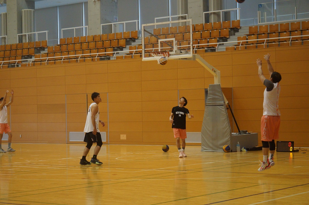 松山下公園体育館での練習3×3・INZAI RHINOS・EXE