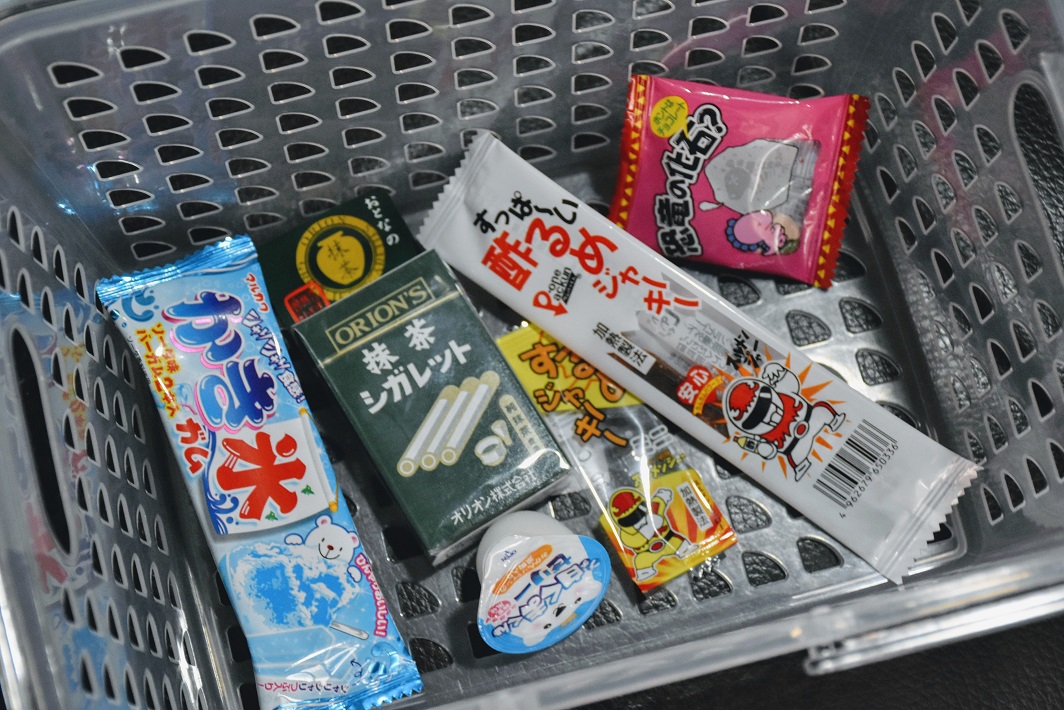 【佐倉市】駄菓子屋「鳩♡頭巾」。志津駅前の不思議なガレージへ