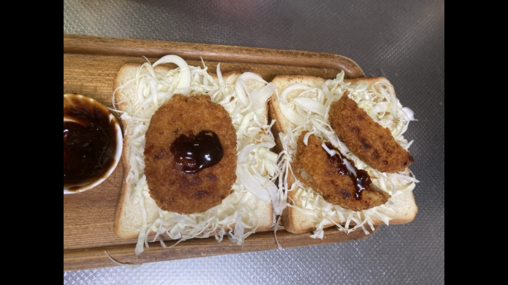 コロッケサンドイッチ