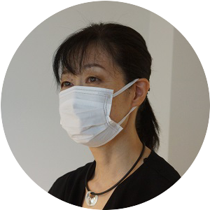 金繕い工芸作家の白鳥由加利さん