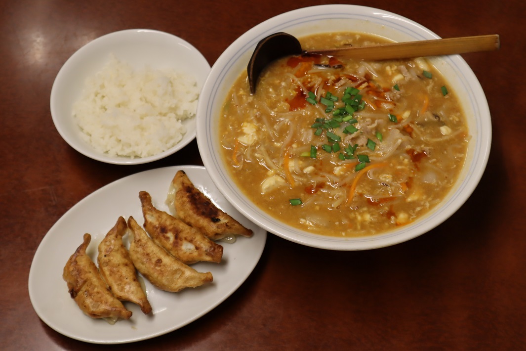 松戸市のとんとん餃子のスーラータンメンと餃子とライスセット