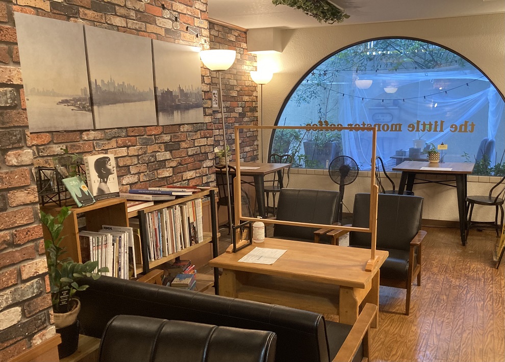 【習志野市】津田沼の隠れ家カフェ「the little monster coffee」は地下に広がる憩いの空間