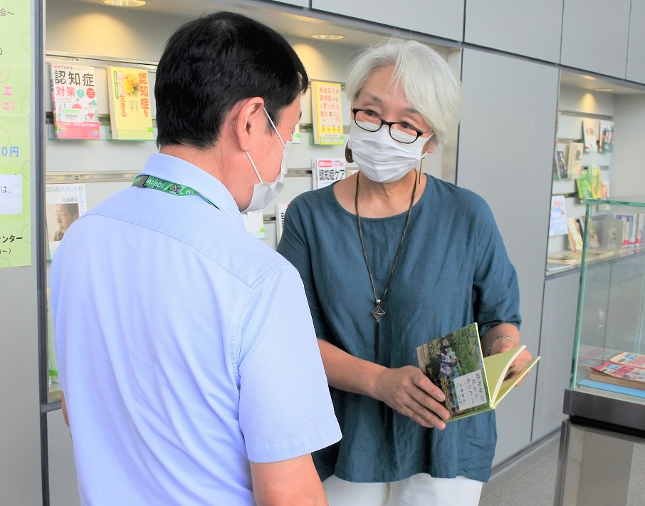 【富里市立図書館】認知症書籍コーナーを期間限定で設置!読めば目からうろこが落ちる本ばかり