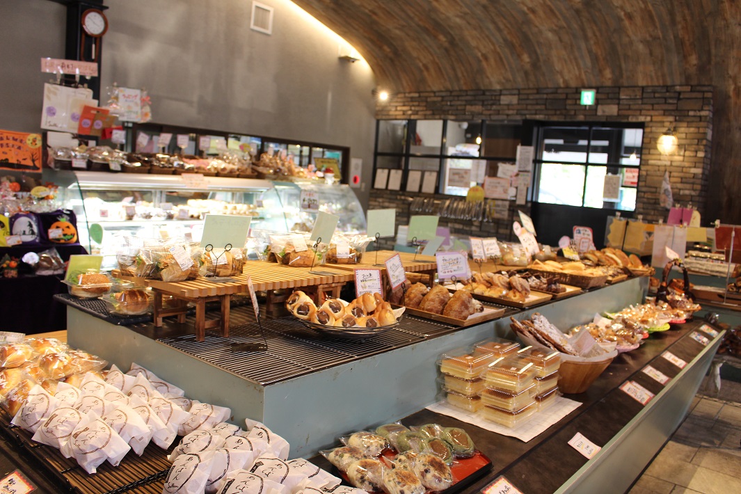 【松戸市】サフラン常盤平店のパンは200種類以上！