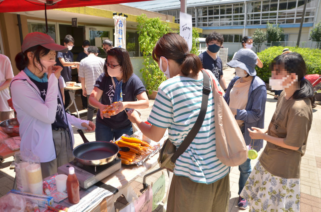 今年7月「おむすび夏まつり」の様子