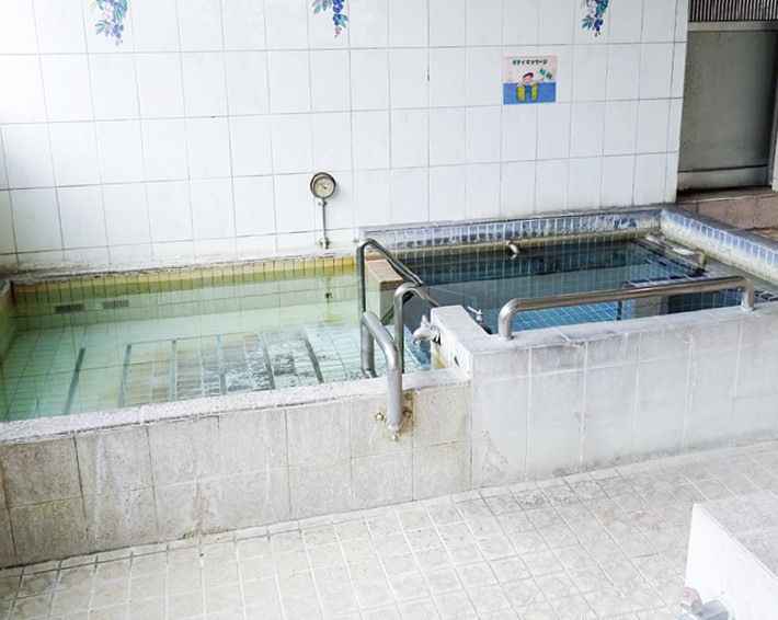 勝浦市の銭湯・松の湯の浴場