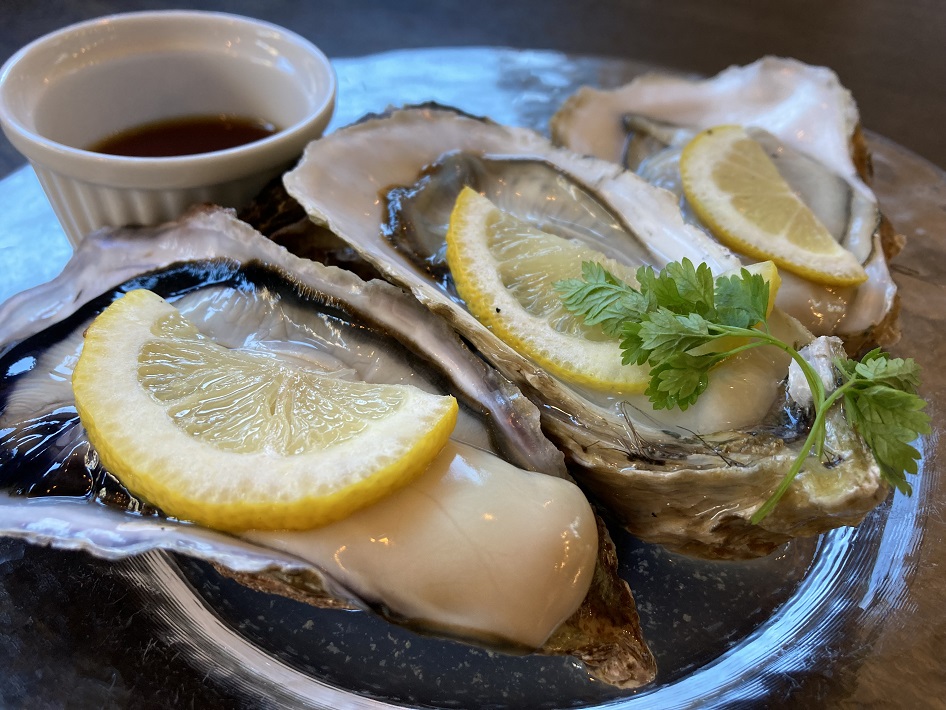 【千葉市】生牡蠣食べも放題！UMIラボ千葉駅前店