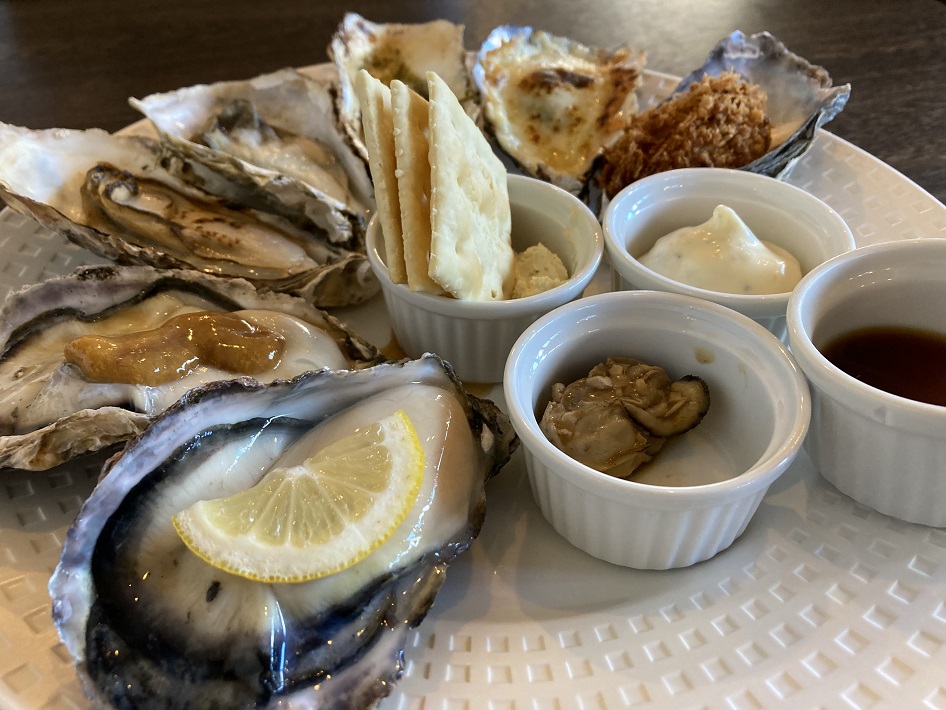 【千葉市】生牡蠣食べ放題！UMIラボ千葉駅前店の牡蠣9種盛り