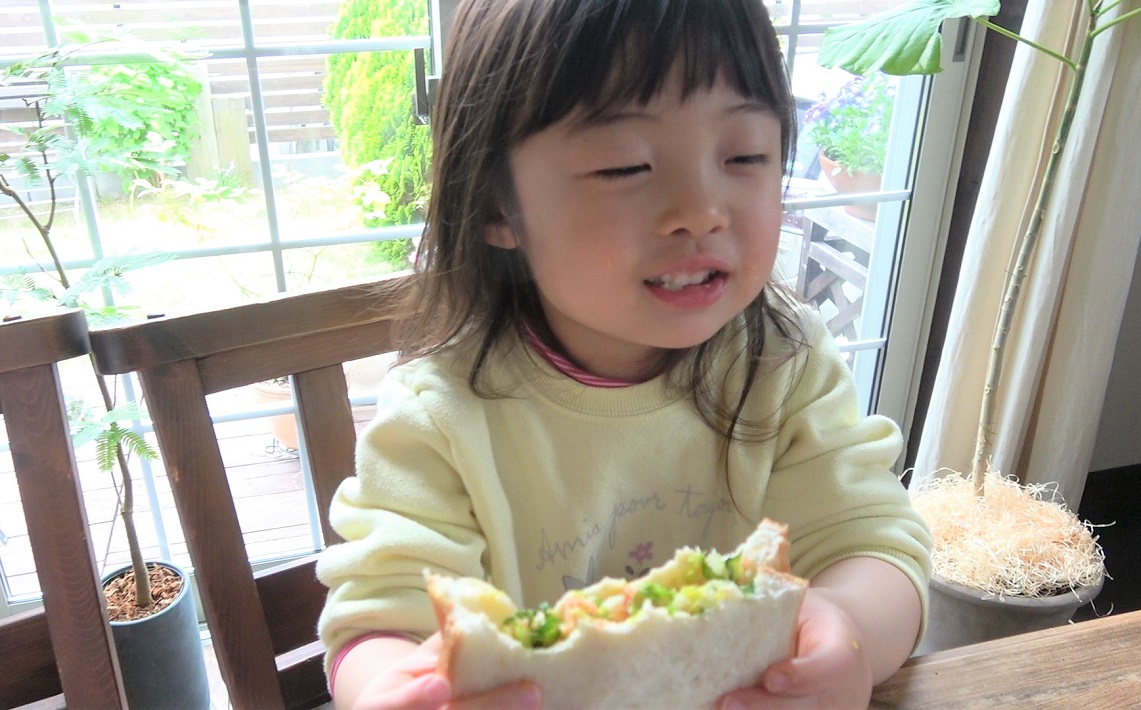 春キャベツと卵のサンドイッチ