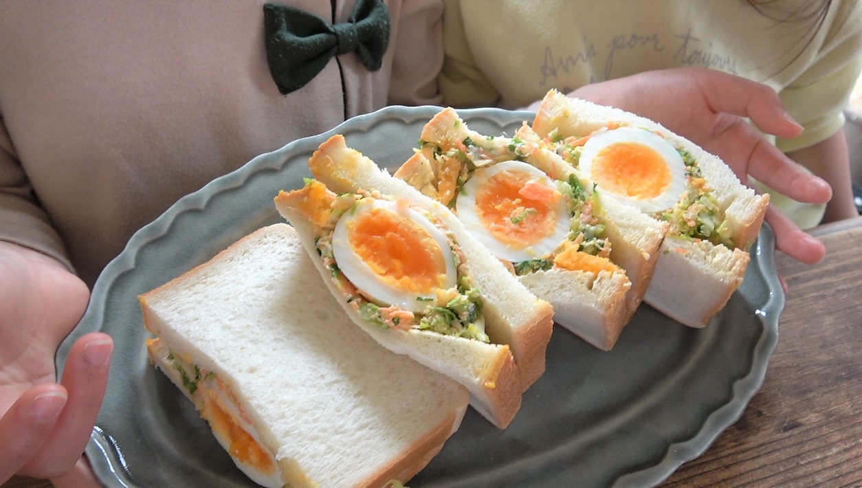 春キャベツと卵のサンドイッチ