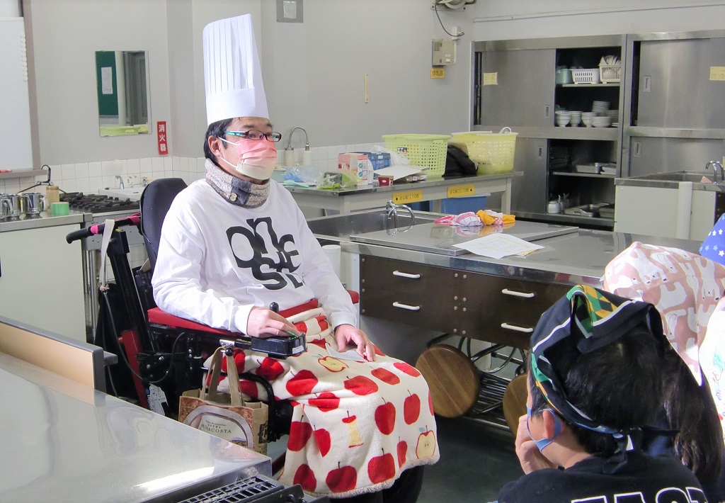 パティスリーみつ葉とはーと　西村さん