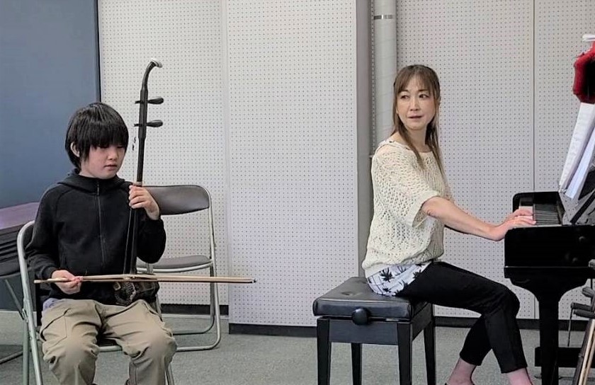 ピアノと二胡のアンサンブル