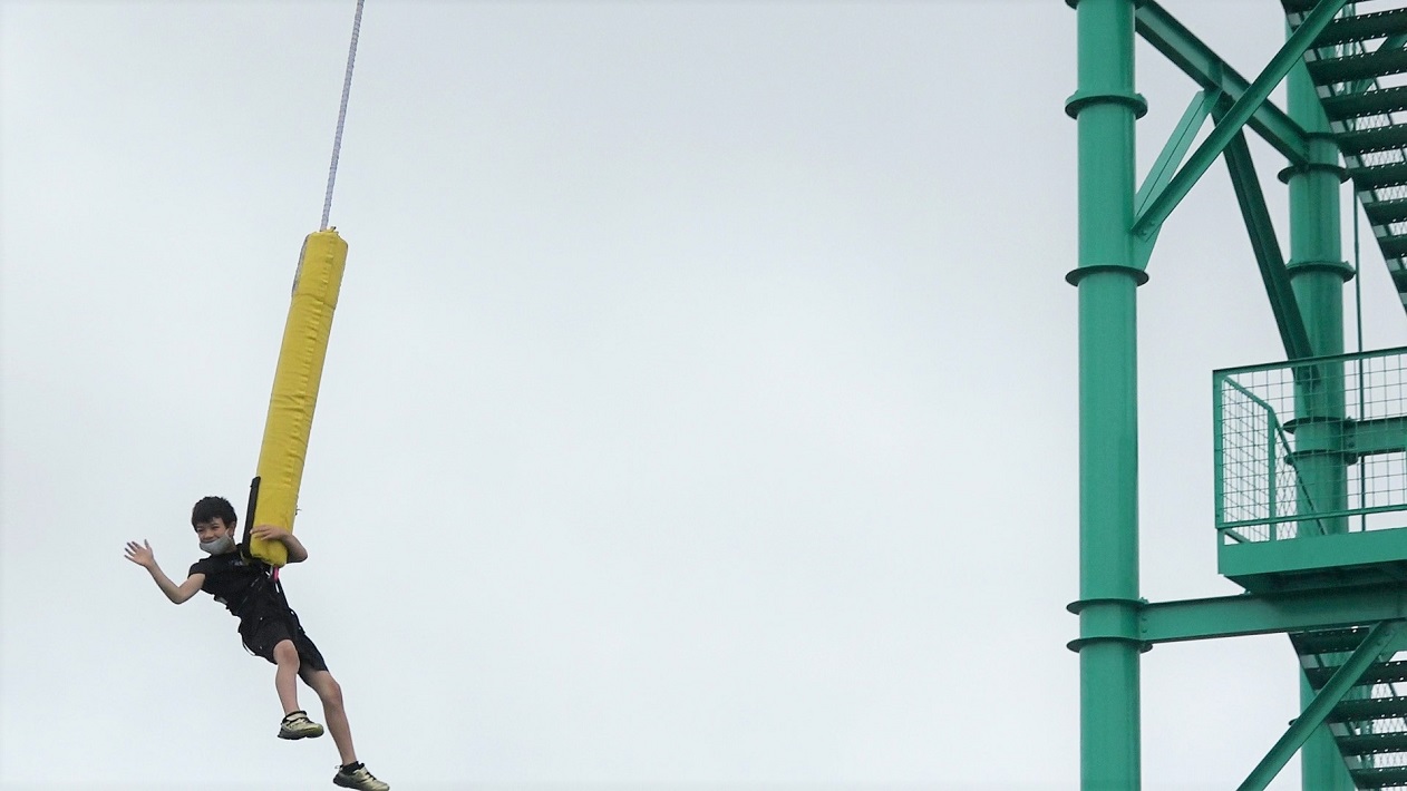 バンジージャンプ