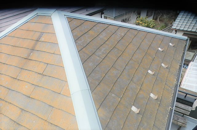 自然災害によって損壊した屋根
