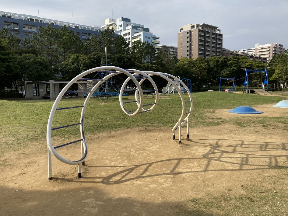 【千葉市】幕張海浜公園で思いっきり外遊び！「わんぱく広場」