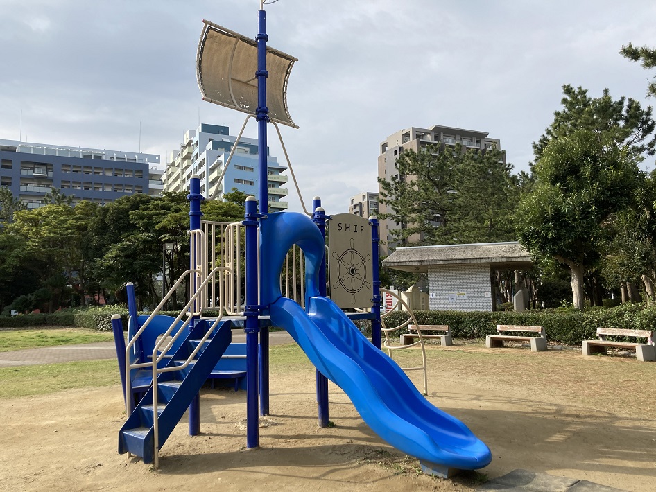 【千葉市】幕張海浜公園で思いっきり外遊び！「わんぱく広場」