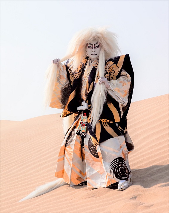 日本舞踊家・若月仙之助さん サウジアラビアの砂漠にて