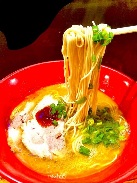 千葉おすすめラーメン店【八千代市】房総豚骨こてメン堂の一番人気のラーメンと特製からあげが絶品！