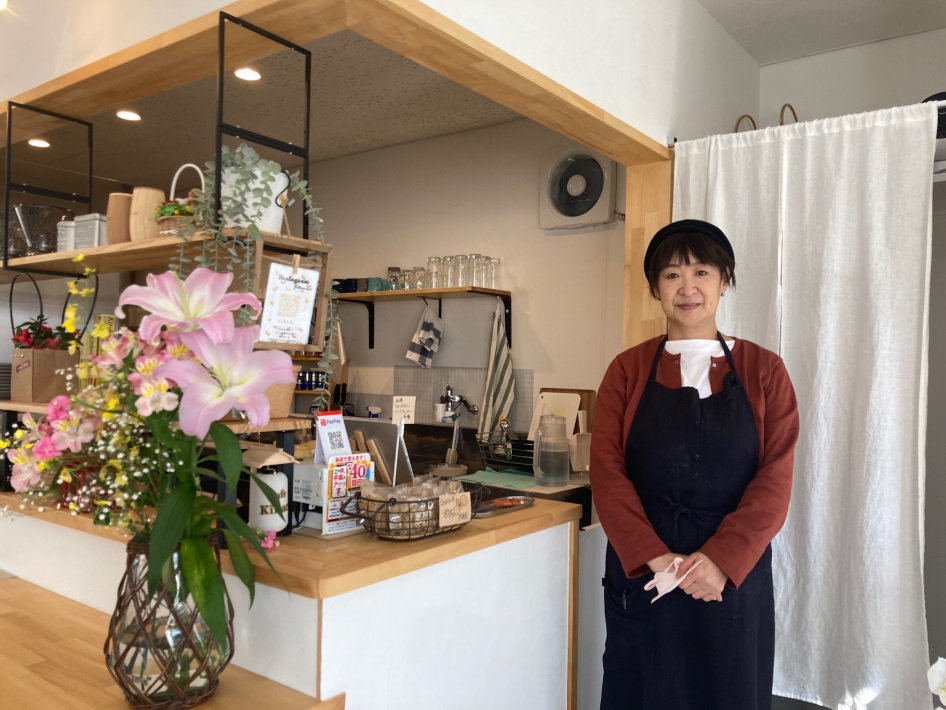 「カフェ・キナリ」で味わう絶品バインミー。気さくな笑顔の店主が手がける憩いの空間【船橋市】