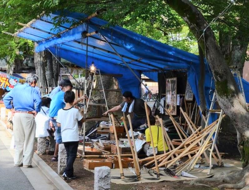 農具市（出店の「間中刃物鍛錬所」）（2018年撮影）