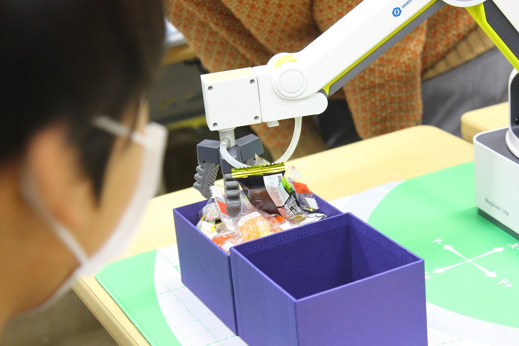 CoderDojoプレゼンテーションデイ ロボットアーム