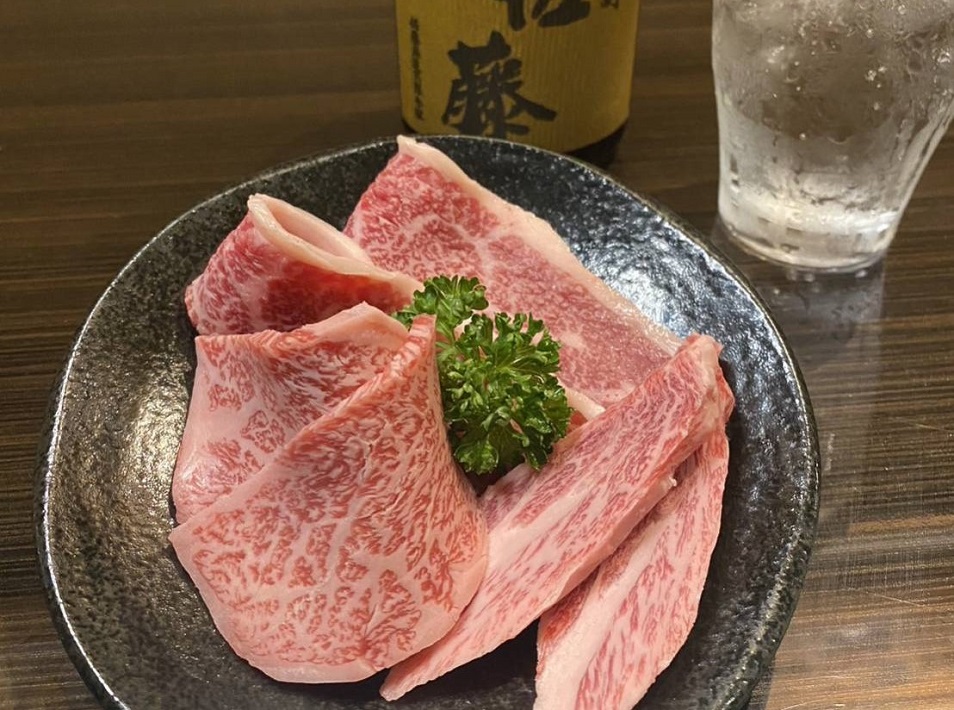 【船橋市本町】芝浦直送の新鮮ホルモンが堪能できる！ホルモン焼肉「三角園」