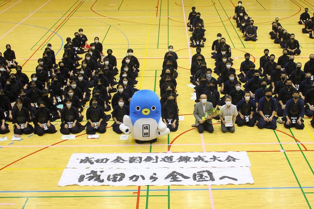 成田 市長 うなりくん