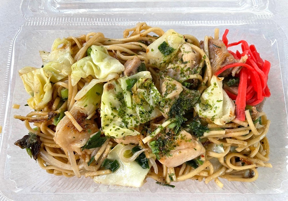 ネギ鳥の鉄板蒸し塩焼きそば