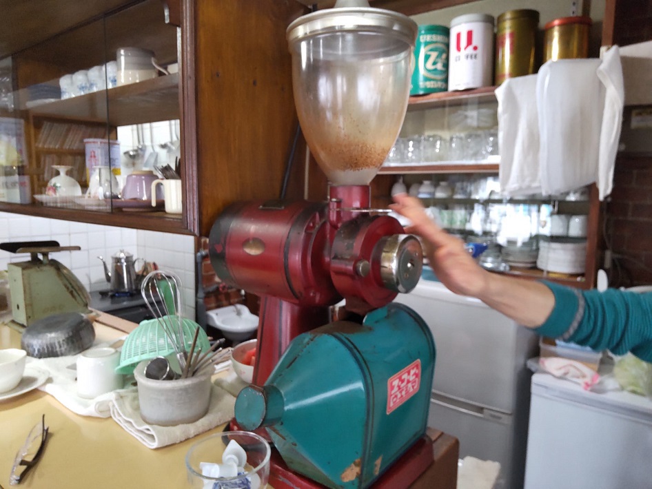 年代物のコーヒーミル