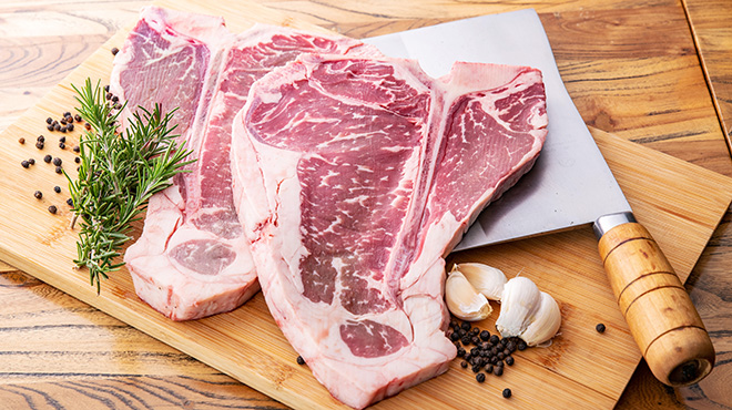 【柏】「ワイン＆クラフトビール 肉バル ティグリ」こだわりの骨付き肉と原価に近い値段のワインやクラフトビールを楽しもう